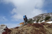 50 In decisa salita su facile cresta poco innevata